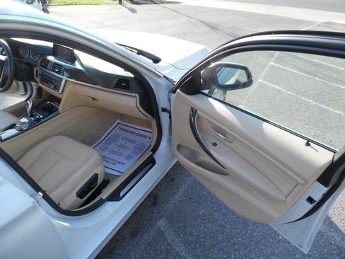 Used 2015 BMW 328i Sedan RWD image 23