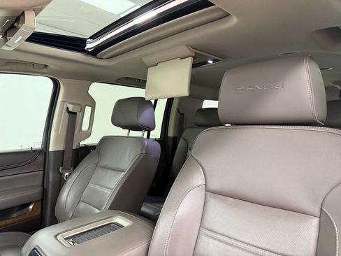 Used 2020 GMC Yukon XL Denali w/ Open Road Package AWD/4WD image 11