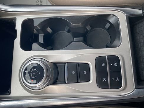 Used 2023 Ford Explorer Limited w/ Limited Technology Package RWD image 30
