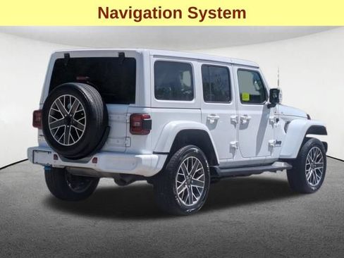 Used 2023 Jeep Wrangler Unlimited Sahara AWD/4WD image 4