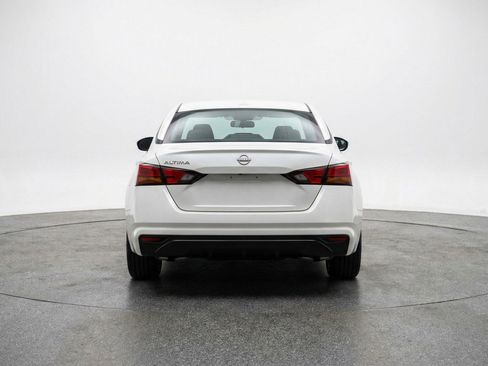 Used 2025 Nissan Altima 2.5 SV FWD image 6