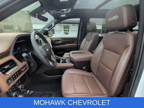 Used 2024 Chevrolet Tahoe High Country AWD/4WD image 20