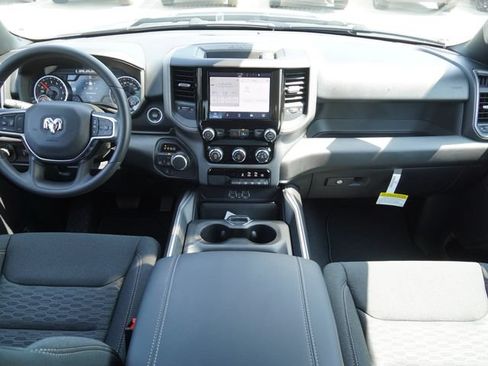 New 2027 RAM 1500 Express AWD/4WD image 18