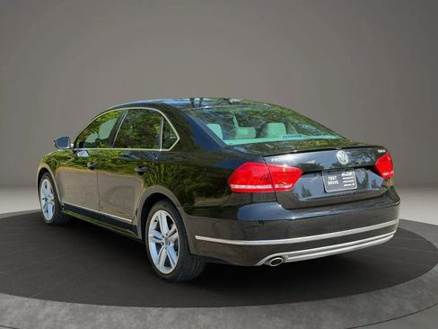 Used 2014 Volkswagen Passat TDI SEL Premium FWD image 4