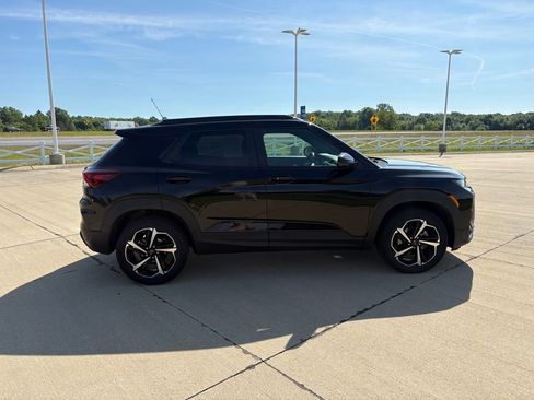 Used 2022 Chevrolet TrailBlazer RS w/ Sun and Liftgate Package AWD/4WD image 7