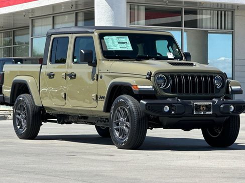 New 2026 Jeep Gladiator Sport AWD/4WD image 9