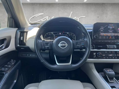 Used 2023 Nissan Pathfinder SL FWD image 21