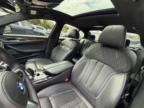 Used 2021 BMW M550i xDrive AWD/4WD image 7