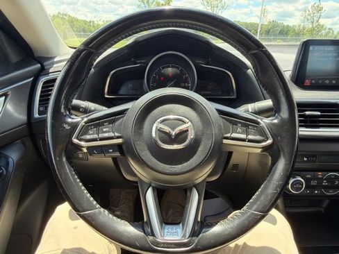 Used 2017 MAZDA MAZDA3 Grand Touring FWD image 38
