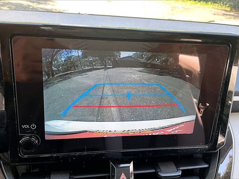 Used 2024 Toyota Corolla LE FWD image 13