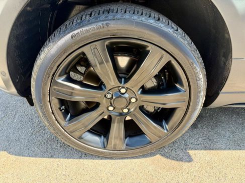 Used 2017 Land Rover Range Rover LWB SV Autobiography AWD/4WD image 10