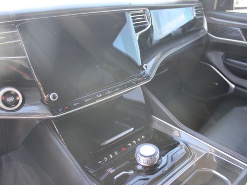 Used 2022 Jeep Wagoneer Series III w/ Convenience Group I image 21