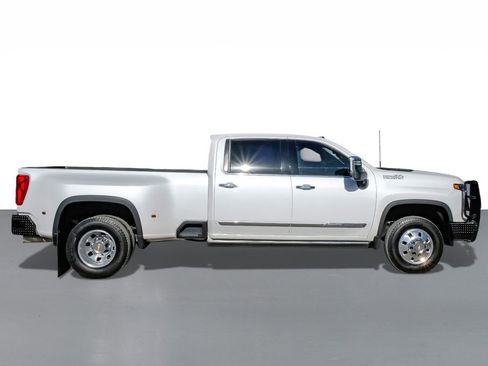 Used 2025 Chevrolet Silverado 3500 High Country w/ High Country Premium Package image 5