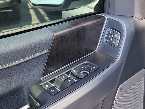 Used 2023 Ford F150 Lightning Lariat AWD/4WD image 11