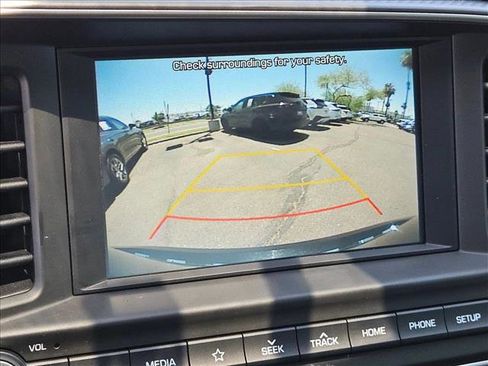 Used 2020 Hyundai Elantra SEL w/ Convenience Package (C2) FWD image 14