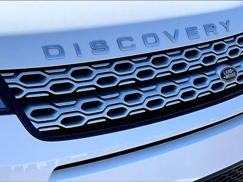 Used 2021 Land Rover Discovery Sport SE image 30