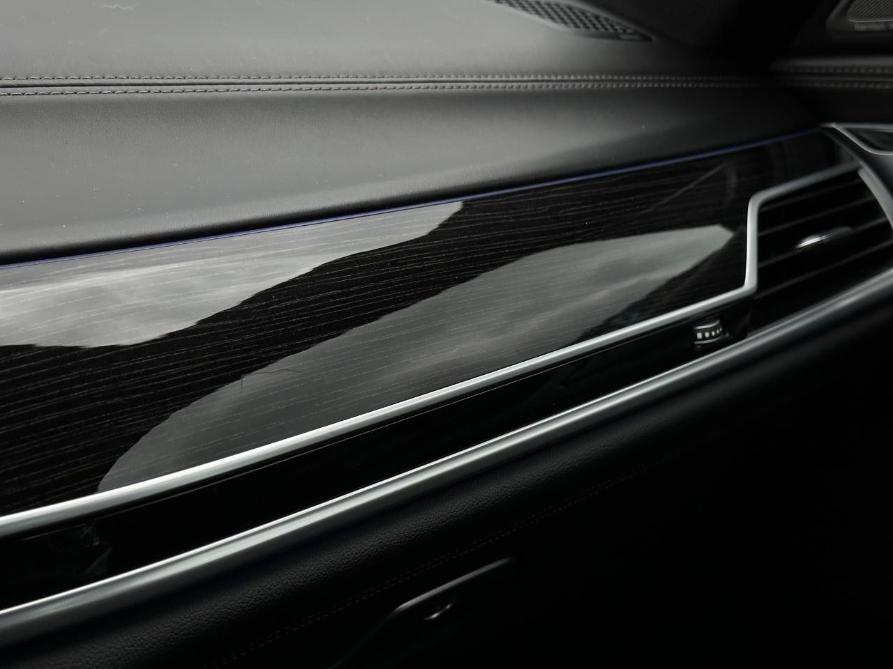 Used 2019 BMW 740i w/ Executive Package RWD image 19