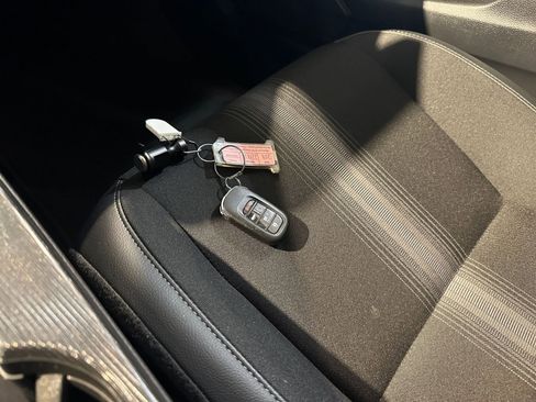 Used 2025 Honda Civic Sport image 22