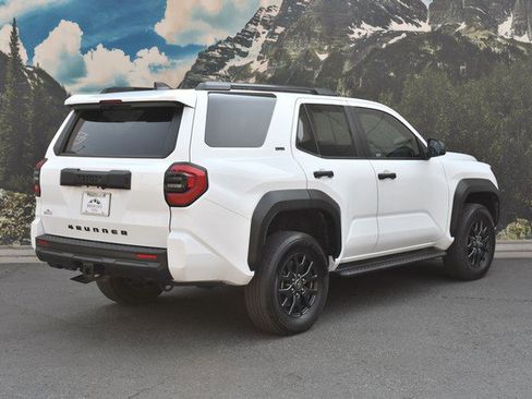 Certified 2025 Toyota 4Runner SR5 AWD/4WD image 3