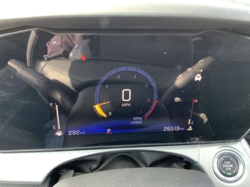Used 2025 Chevrolet Trax LT FWD image 24