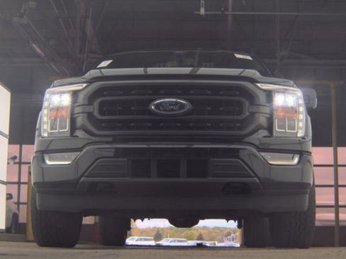 Used 2022 Ford F150 XLT w/ Equipment Group 302A High AWD/4WD image 3