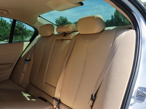 Used 2014 BMW 328i Sedan RWD image 16