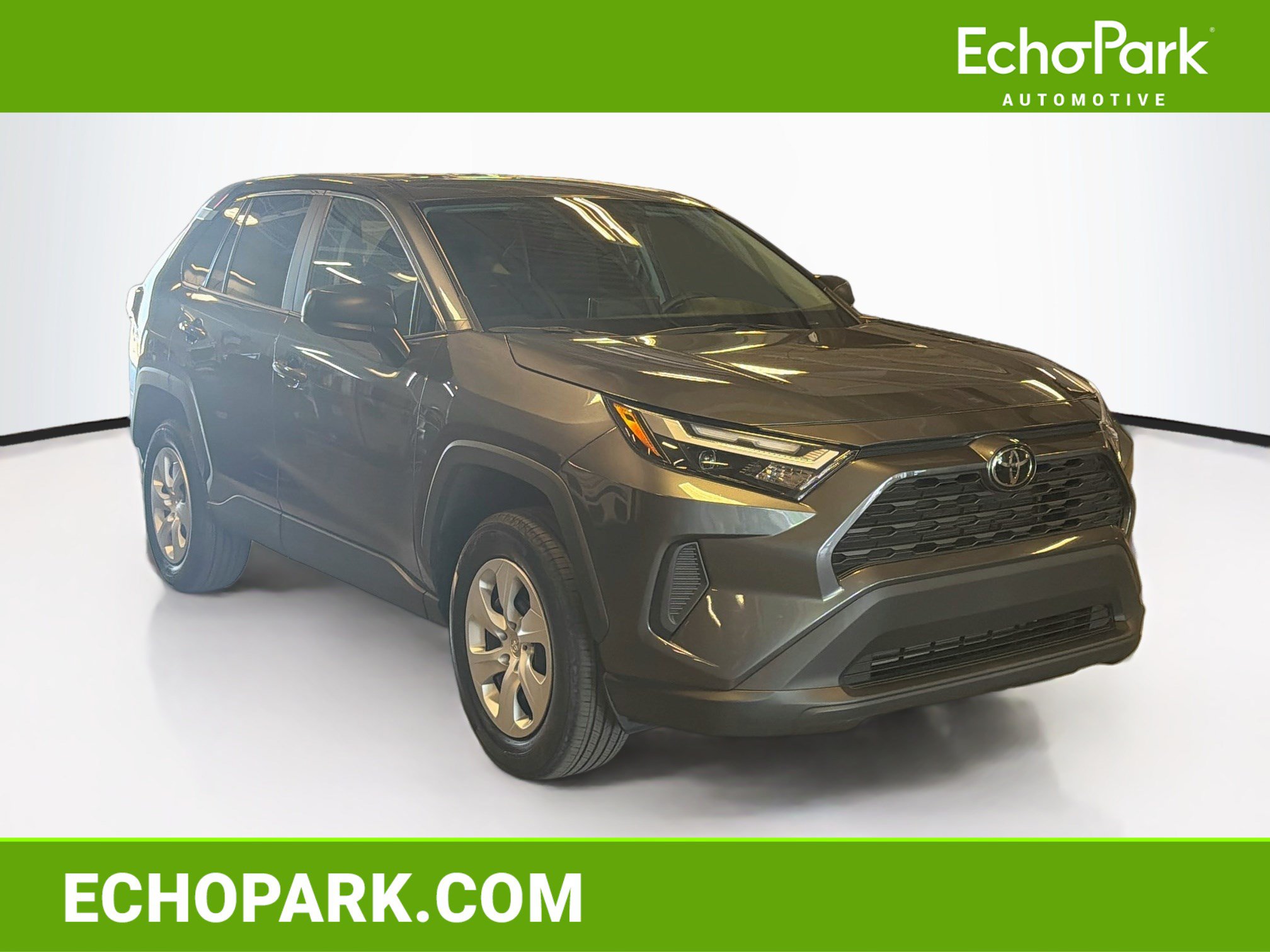 Used 2025 Toyota RAV4 LE AWD/4WD image 1