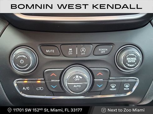 Used 2021 Jeep Cherokee Latitude Lux 80th Anniv w/ Quick Order Package 26U 80TH image 19