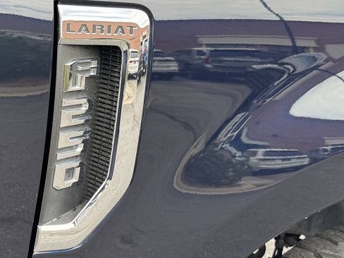 Used 2022 Ford F250 Lariat w/ Lariat Ultimate Package AWD/4WD image 10