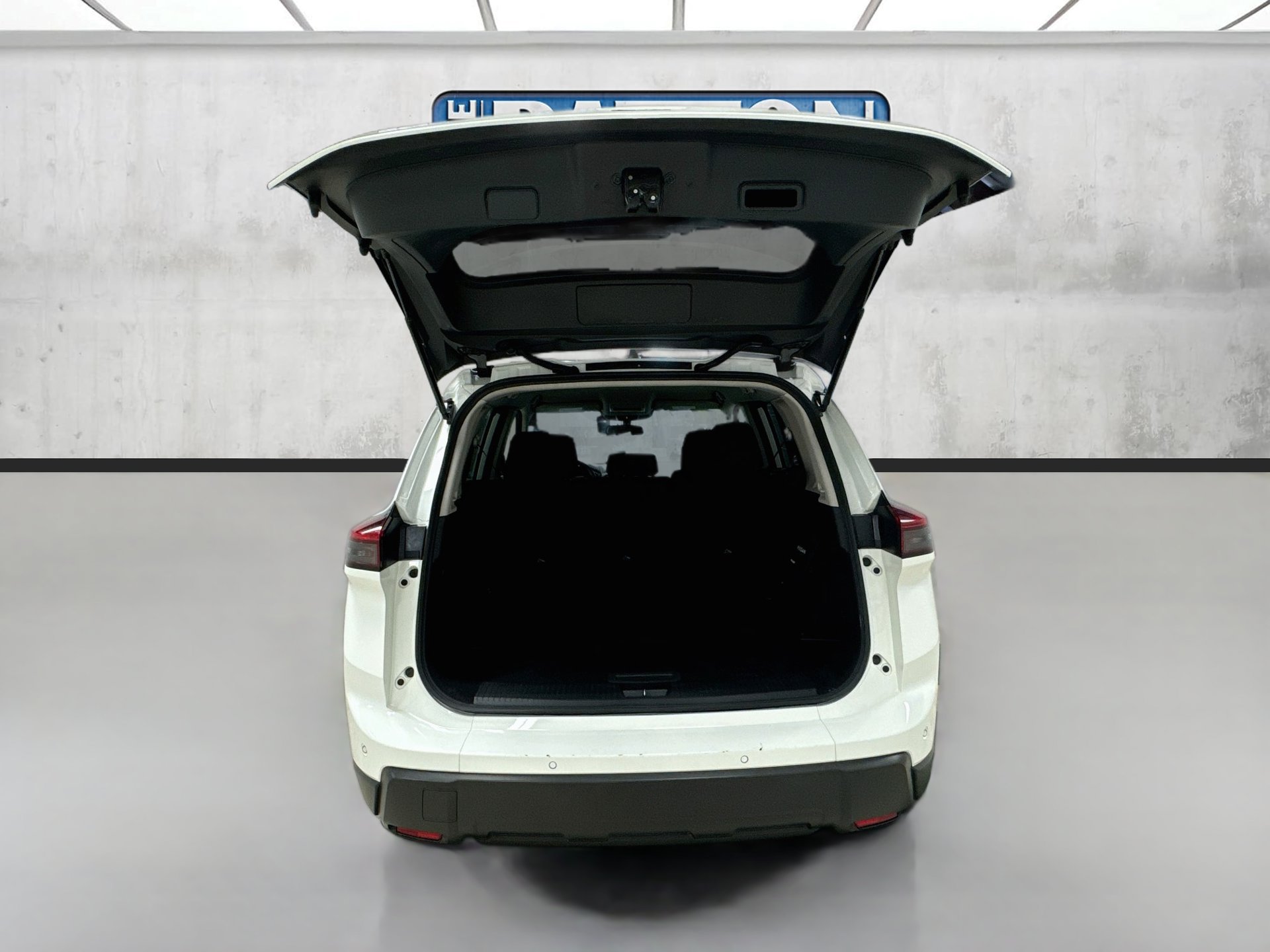 Used 2024 Nissan Rogue S AWD/4WD image 24