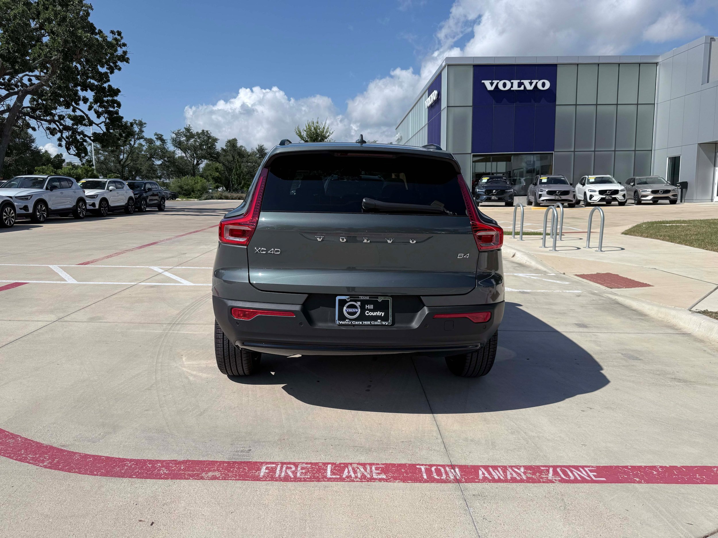New 2026 Volvo XC40 B4 Plus w/ Protection Package Premier FWD image 5