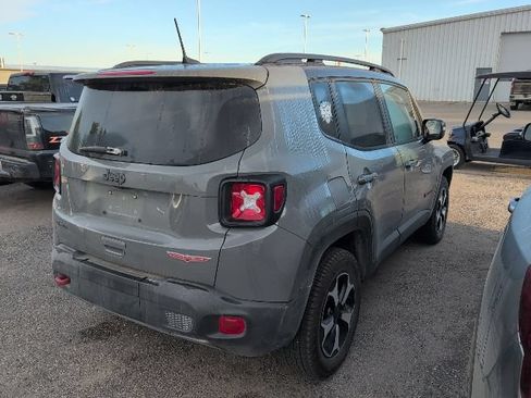 Used 2021 Jeep Renegade Trailhawk w/ Sun & Sound Group AWD/4WD image 2