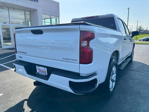 Used 2023 Chevrolet Silverado 1500 Custom image 3