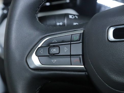 Used 2025 Jeep Compass Limited AWD/4WD image 22
