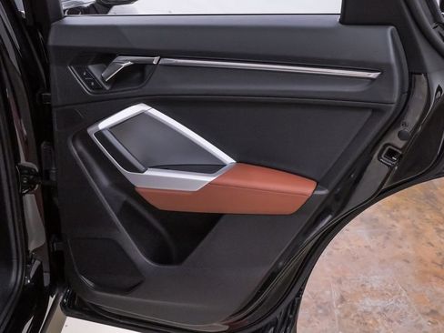 Used 2022 Audi Q3 2.0T Premium Plus w/ Premium Plus Package image 29