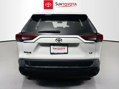 Used 2024 Toyota RAV4 LE FWD image 5