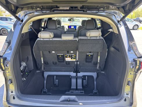 New 2025 Toyota Sienna XLE image 39