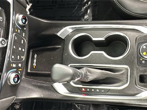 Used 2023 Chevrolet Traverse LT image 31