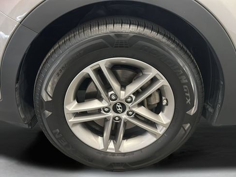 Used 2018 Hyundai Santa Fe Sport AWD/4WD image 9