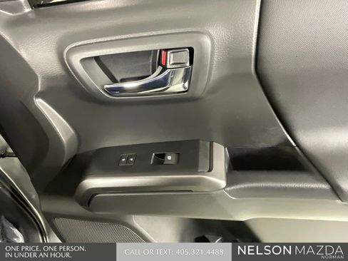 Used 2023 Toyota Tacoma TRD Sport w/ Technology Package RWD image 21