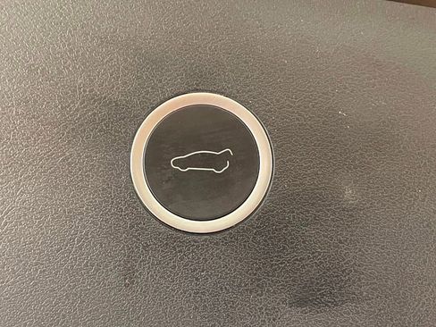 Used 2016 Tesla Model X 90D image 18