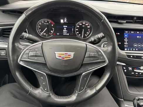 Used 2023 Cadillac XT5 Premium Luxury image 22