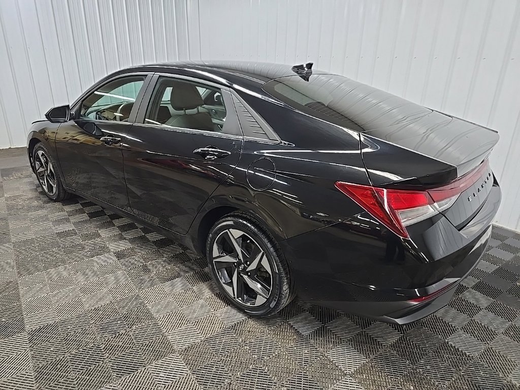 Used 2023 Hyundai Elantra SEL w/ Convenience Package FWD image 9