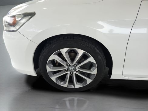 Used 2015 Honda Accord Sport image 28