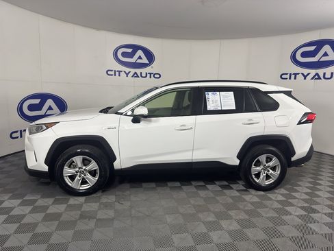 Used 2020 Toyota RAV4 XLE w/ Convenience Package image 6