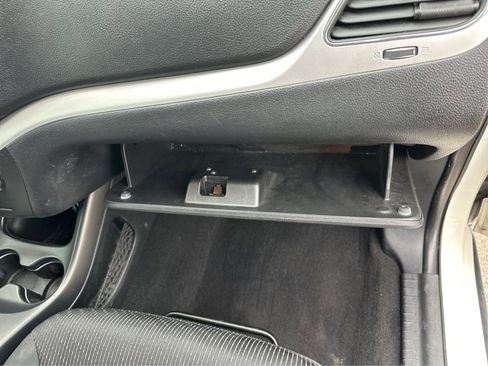 Used 2018 Dodge Journey SE w/ Popular Equipment Group image 23