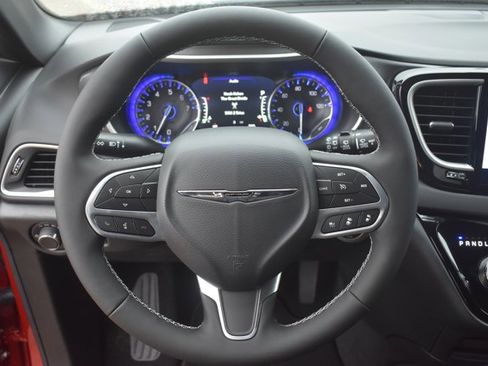 New 2026 Chrysler Voyager LX image 20