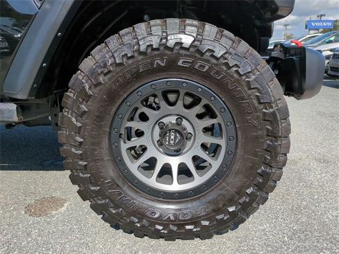 Used 2024 Jeep Gladiator Mojave image 11