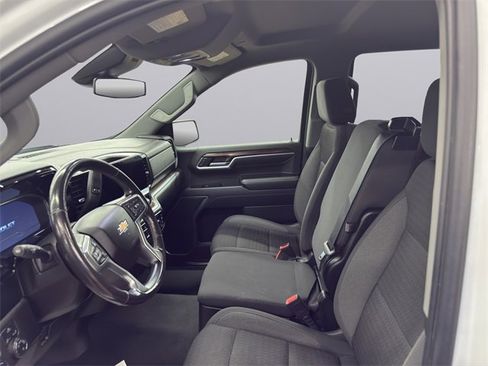 Used 2022 Chevrolet Silverado 1500 LT image 9
