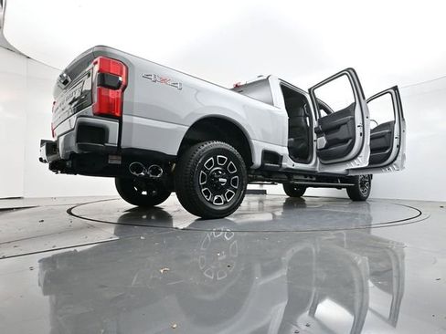 New 2026 Ford F250 Platinum image 40
